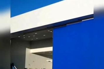 12 روز ، 70 نفر ، 200 گالن رنگ برای یک Dreamliner 