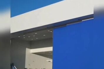 12 روز ، 70 نفر ، 200 گالن رنگ برای یک Dreamliner 
