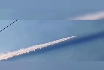 استقبال از هواپیماهای آب‌پاش ترکیه‌ای که برای مهار آتش‌سوزی "الیت" به کمک ایران آمدند