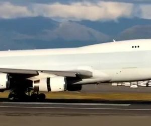 فرود بویینگ ۷۴۷ ترابری