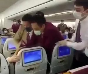 وقتی که مسافر چینی هواپیمایی تای‌ایرویز به عمد روی مهماندار عطسه و سرفه می‌کند