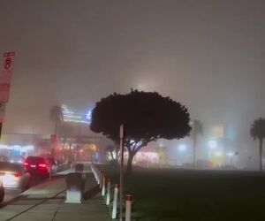 تقرب مه‌آلود ۷۷۷ به فرودگاه لس‌آنجلس