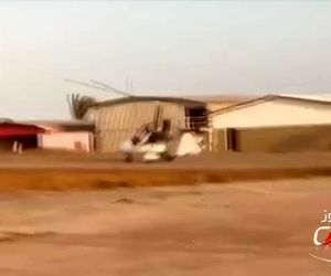 لحظه برخورد چرخ هاى هواپیما به باند در دور آهسته