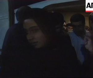 بازگشت هموطنان به کشور پس از هواپیماربایى بوئینگ٧٠٧ ساها در سال١٣٧٤