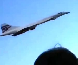 تیک‌آف کنکورد از فرودگاه هیترو لندن در ۱۴ سپتامبر ۲۰۰۳