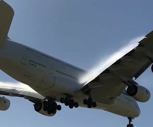 اسلوموشن تقرب A380