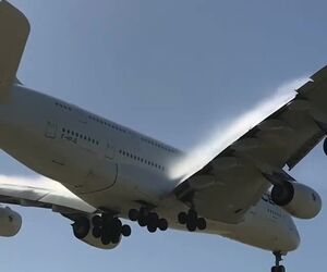 اسلوموشن تقرب A380