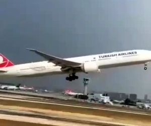 تصویری از تیک‌آف هواپیمای بویینگ ۷۷۷ هواپیمایی ترکیه از باند فرودگاه