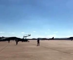 ویدیویی از ۹ بمب‌افکن B1 لنسر در تگزاس که داکتبر ۲۰۱۶ ثبت شده است.