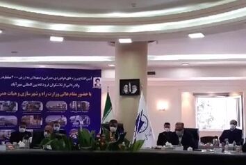 سوال امیرحسین موسوی سردبیر کن‌نیوز از وزیر راه و شهرسازی در رابطه با شرایط نامناسب کاری پرسنل شرکت‌های خدمات زمینی