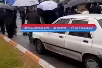 تجمع جمعی از بازنشستگان شرکت هواپیمایی ایران ایر در اعتراض به عدم اجرای قانون همسان سازی حقوق، مقابل ساختمان مرکزی هما در روز جهانی هواپیمایی کشوری