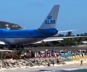 هشدار، هیچ‌وقت پشت مجرای خروجی موتور هواپیما قرار نگیرید مخصوصا اگر هواپیمایش ۷۴۷ باشد.