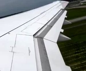 تیک‌آف از فرودگاه مونترال با ایرباس A220 ایر کانادا