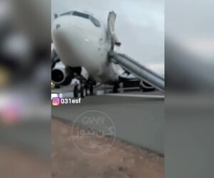 لحظات دلهره‌آور خروج سراسیمه مسافران پرواز سانحه دیده کاسپین از هواپیما از دوربین مسافران