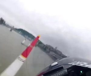 یک دقیقه پرواز نمایشی از دید خلبان مارتین سونکا