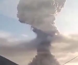 تعطیلی فرودگاه مائومره اندونزی به دلیل فوران آتشفشان