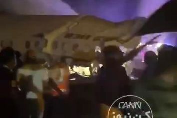 نخستین تصاویر از سانحه هواپیمای مسافربری ایرایندیا در هوای بارانی