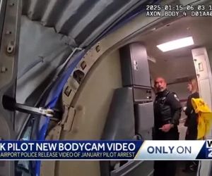 بازداشت و اخراج خلبان 