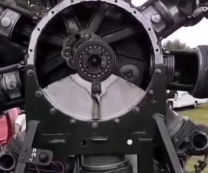 ویدیویی از نحوه کار موتور پیستونی شعاعی یا ستاره‌ای