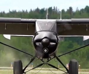 لحظه برخورد با زمین بصورت اسلوموشن 