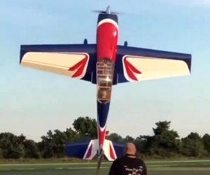 مهارت فوق‌العاده در کنترل هواپیمای رادیو کنترلی و سانحه‌ ناگهانی