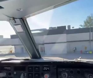 گشتی در کاکپیت بویینگ ۷۳۷