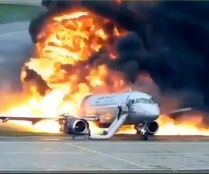 ویدیوهای جدید از لحظات سوختن پرواز ۱۴۹۲ ایروفلوت که در ۵ می ۲۰۱۹ پس از فرود در فرودگاه شرمتیو مسکو دچار آتش‌سوزی شد.