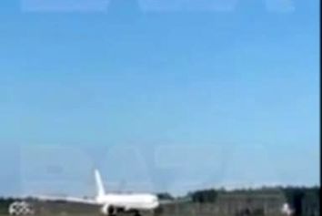 فرود اضطراری پرواز لندن–پکن در سیبری