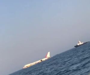 انتقال بویینگ ۷۴۷ برای قرارگیری در داوینگ پارک بحرین
