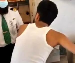 دیپورت مسافری که به پنجره هواپیما لگد زد