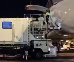 ورود اولین محموله واکسن کرونای کواکس به تهران

