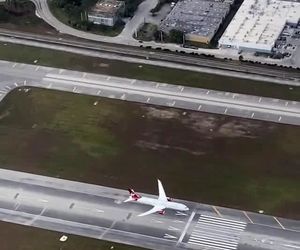 فرود بویینگ ۷۸۷ در فرودگاه میامی از نمایی جذاب