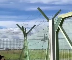 فرود بمب‌افکن راکول B1 لنسر