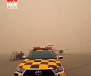 لحظه ورود طوفان شن به فرودگاه یزد