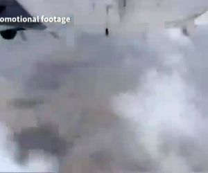 بارورسازی ابرها با الکتریسیته و به وسیله هواپیما برای بارش مصنوعی در امارات 