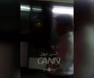 ضدعفونی کردن اتوبوس‌های خدمات فرودگاهی کوشا در ایستگاه کیش