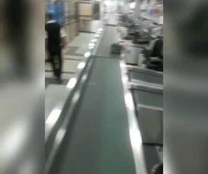 فیلمی از ضد‌عفونی کردن فرودگاه اصفهان