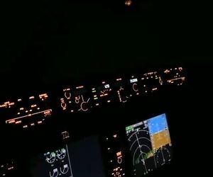 ویدیویی دیدنی رعد و برق از نمای کاکپیت