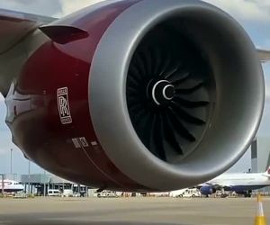 استارت موتور ترنت ۱۰۰۰ رولزرویس