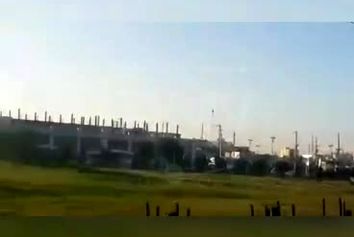 نظر مسافران در کنار هواپیما