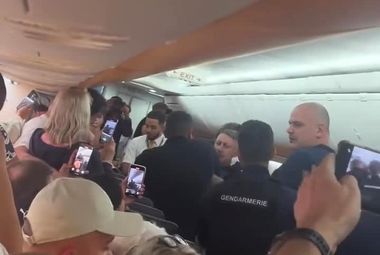 ایجاد اختلال جدی در پرواز توسط مسافران مست