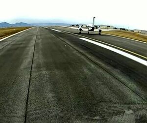 فرود ایمن خودکار پس از افت فشار کابین در آسمان کلرادو