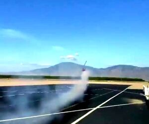 مهارت در مانور دادن هواپیمای رادیوکنترلی