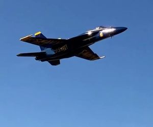 بویینگ با انتشار این ویدیو در اینستاگرام خود از تحویل آخرین FA18 سوپرهورنت ساخته شده در سال ۲۰۲۱ میلادی به تیم فرشتگان آبی نیروی دریایی ایالات متحده آمریکا خبر داد.