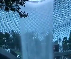 فرودگاه بین‌المللی چانگی سنگاپور 