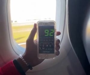 سرعت هواپیما تیک‌آف از صفر تا لحظه تیک‌آف 
توجه داشته باشید سرعت نشان داده شده بر حسب ناتیکال مایل است.