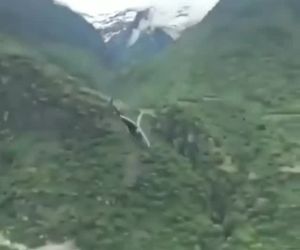 مانور هیجان انگیز با هلیکوپتر 