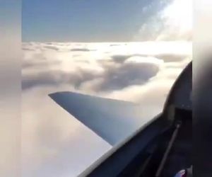 تصاویری از پرواز جنگنده T38 میان ابرها