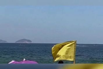 سقوط هواپیمای 
سبک در ساحل کوپاکابانا برزیل