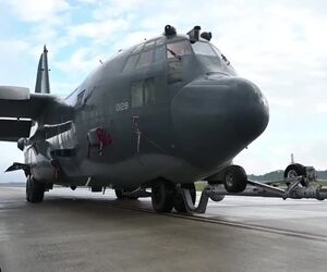 انتقال AC130 بازنشسته به سمت پارکینگ نهایی 